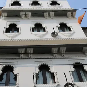 https://mewar-avenue-guest-house.udaipurhotels.org